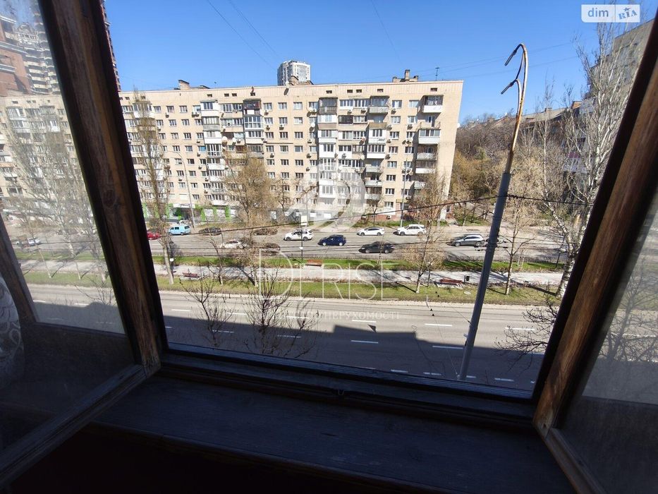 Продажа 3к квартиры 67 кв. м  на бул. Леси Украинки 20/22