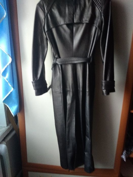 Шкіряний плащ довгий