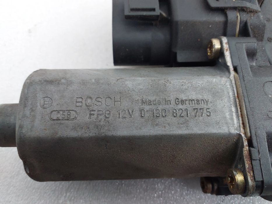 Motor vidro frente esquerdo AUDI A4 Avant (8D5, B5)