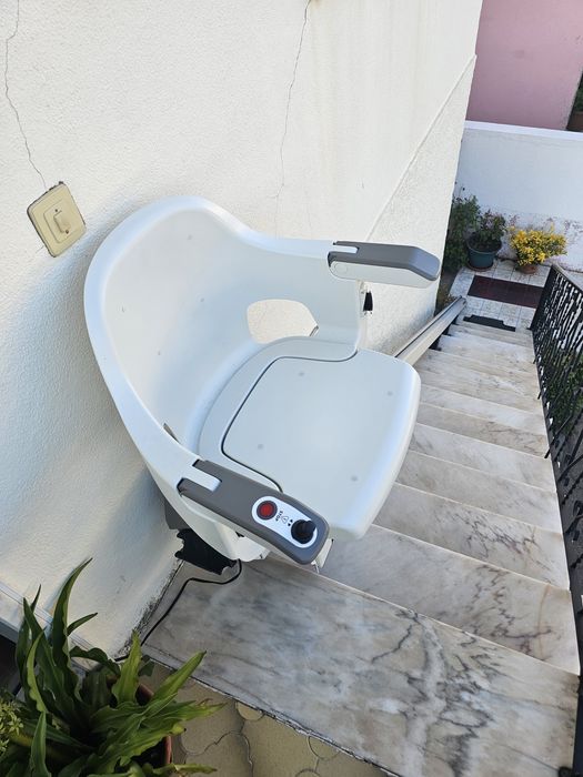 Elevador Escadas Exterior com 5 metros 
5000mm( 5 metros )curso to