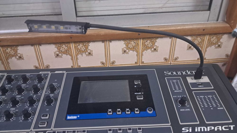 Mesa Digital Soundcraft SI Impact com Case