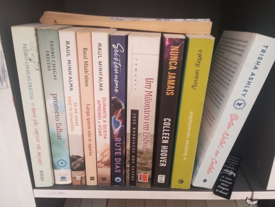 Livros Variados, romance e fantasia