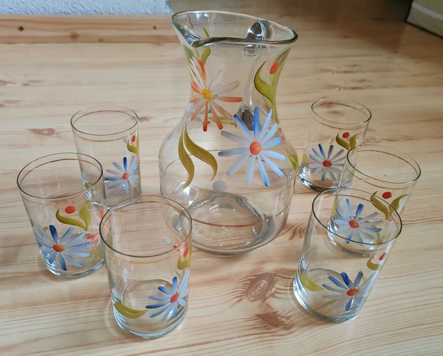 Dzbanek + 6 szklanek. PRL. Nieużywane.