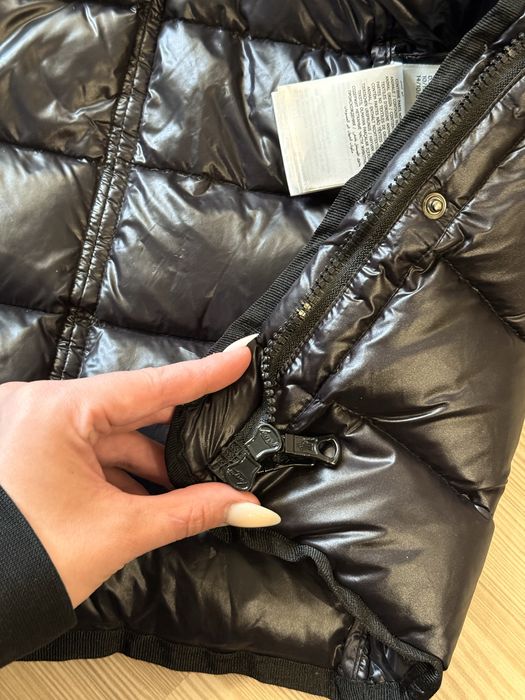 Жіночий пуховик moncler. Moncler. Жіночий пуховик.