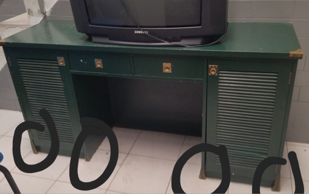Secretaria em madeira