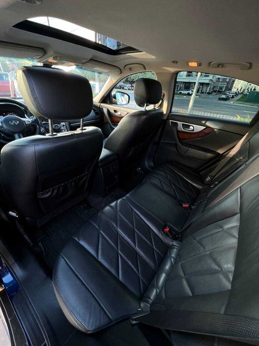 Infiniti QX70 продам в ідеальному стані