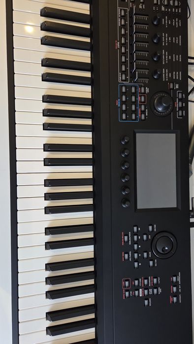 Yamaha - MODX M8