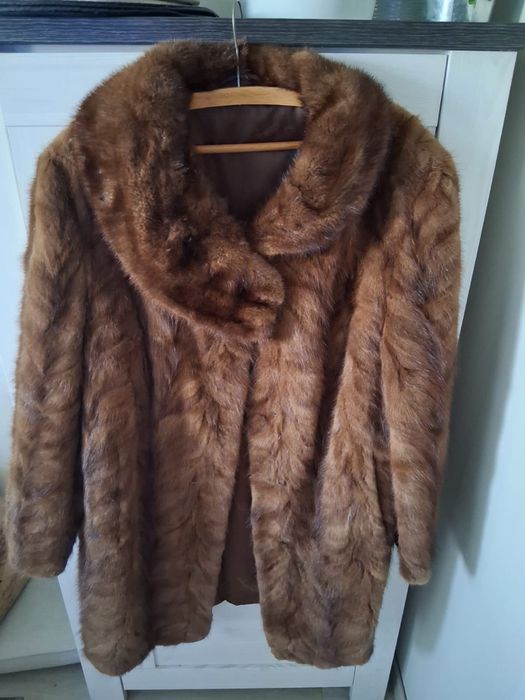 Kurtka brązowa z norek lekka