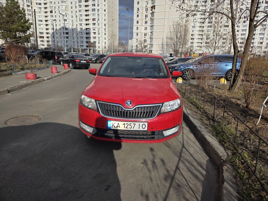Шкода Spaceback Rapid