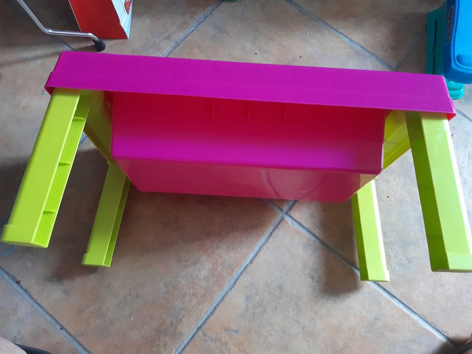 Plastic Play Table424683546346137601