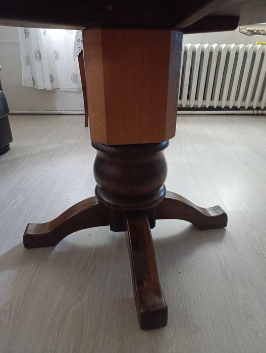 Stół dębowy okrągły do renowacji