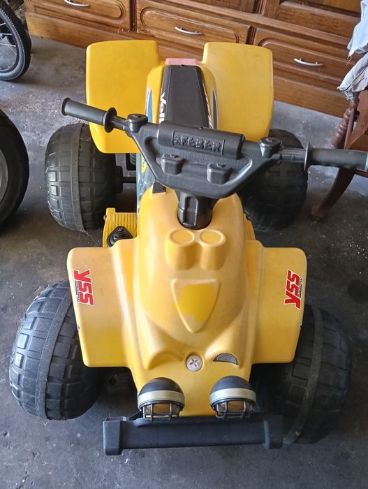 Moto quatro criança