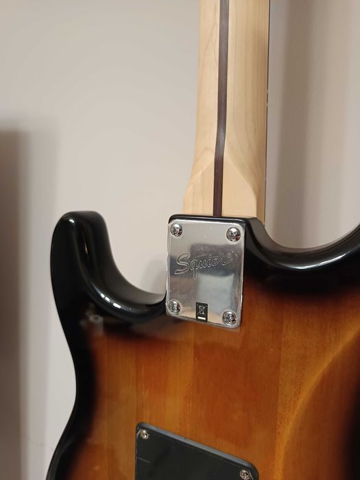 [REZERWACJA] Gitara elektryczna ideał Squier Affinity by Fender + pas Fender!!