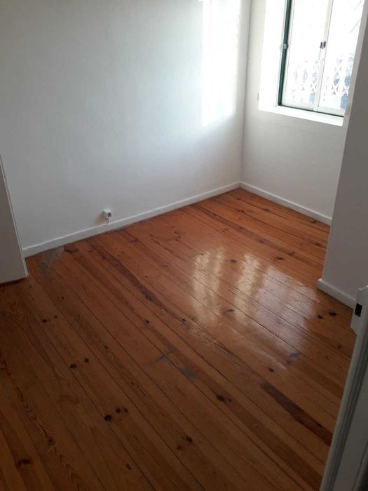 T2 Bairro Alto águas furtadas