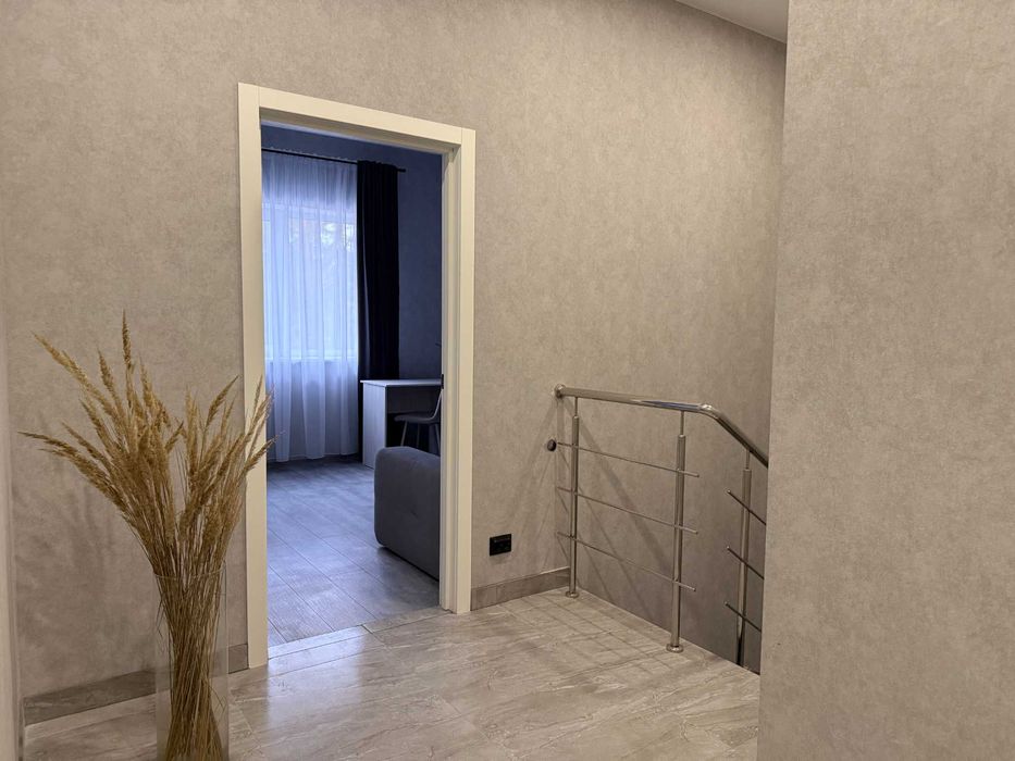 Оренда Тауну в комплексі, М Лісова, Лівий берег, ГЕНЕРАТОР БЕЗ КОМІСІІ