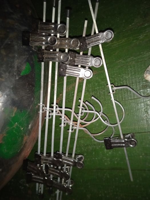 Вешалки для одежды с прищебками