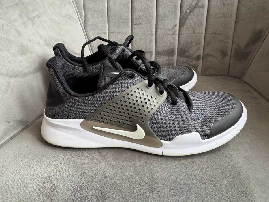 кросівки Nike модель 902813-002 розмір +-38.5