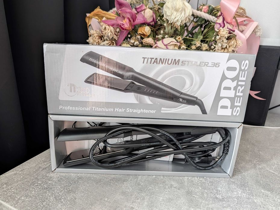 Новий Випрямляч для волосся Tico Professional Titanium Styler 36