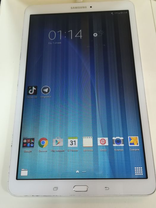 Планшет Samsung Galaxy Tab E  (SM-T560)