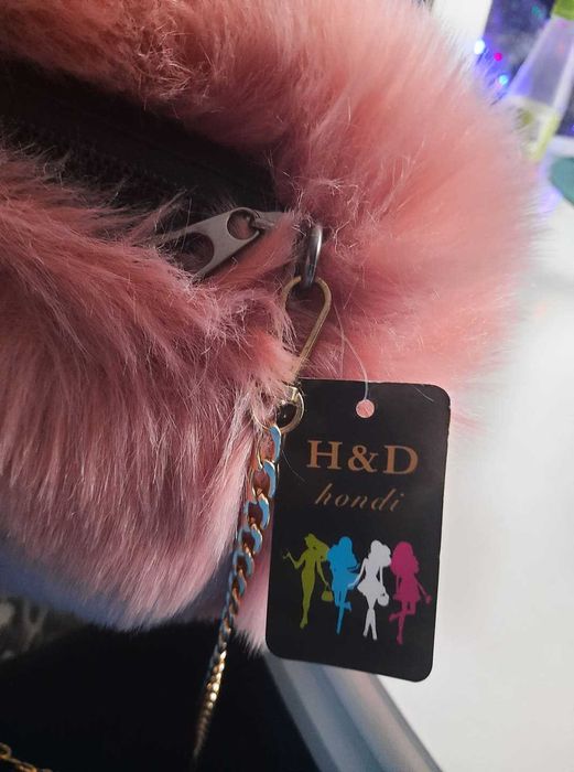 Torebka futerkowa na łańcuszku nowa