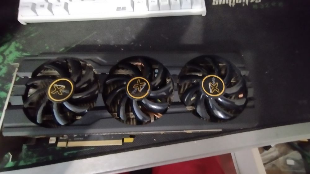 R9 290 4 ГБ робоча