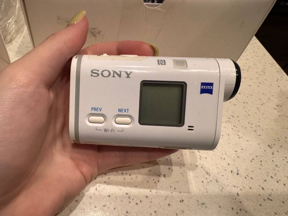 Экшен камера Sony FDR-X1000V