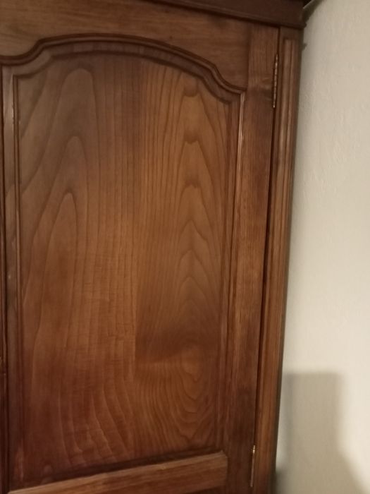 Roupeiro todo madeira maciça