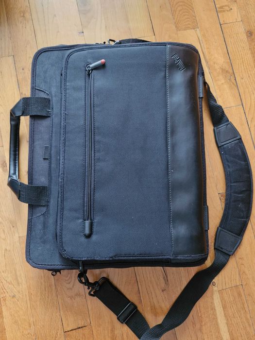 Torba na laptopa Thinkpad Lenovo 17" czarna stan bdb