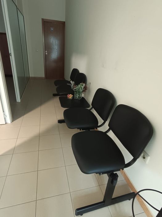 Cadeiras / Bancada de espera Escritório