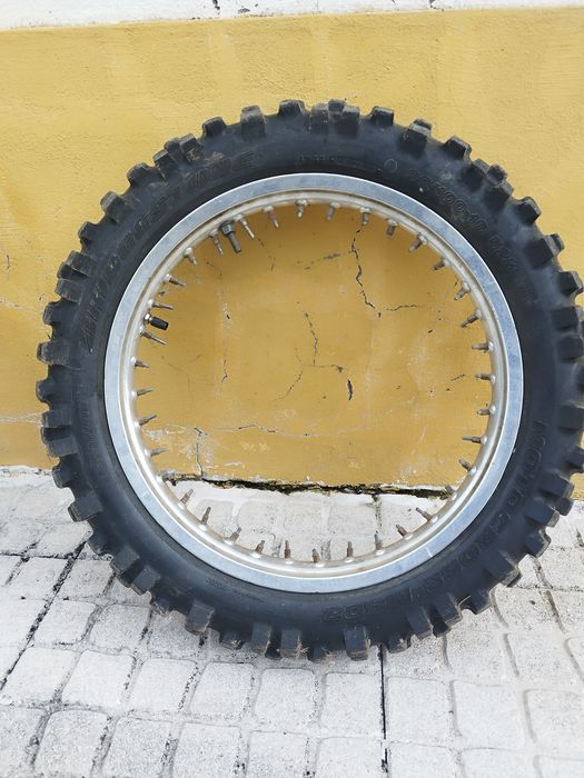 Aro 16 com pneu 90/100/16 +  pneu 70/100/19