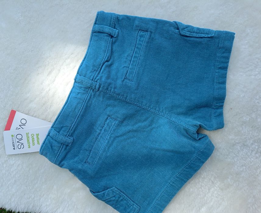 На дівчаток( 6/7 рочків )та( 4/5 )Нові!