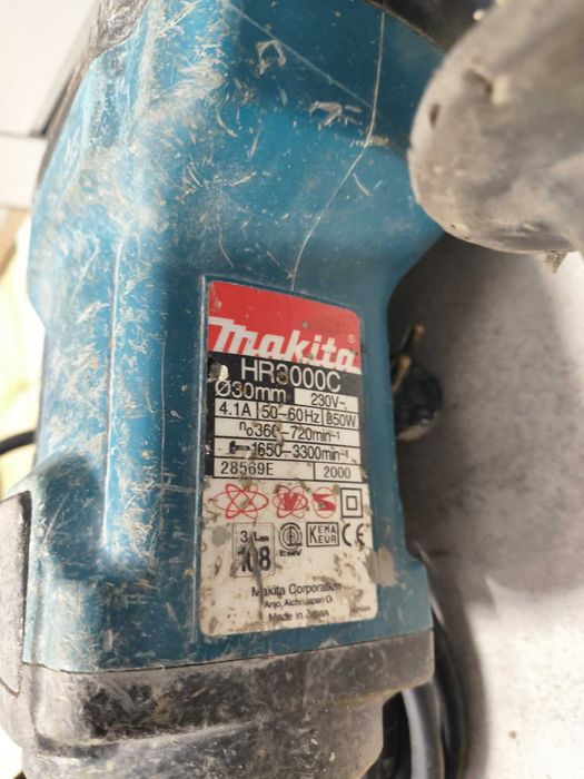 Młot udarowy  Makita HR3000C