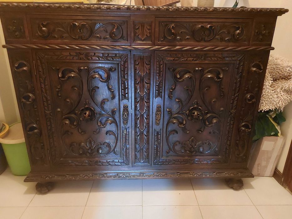 Móveis antigos para desocupar