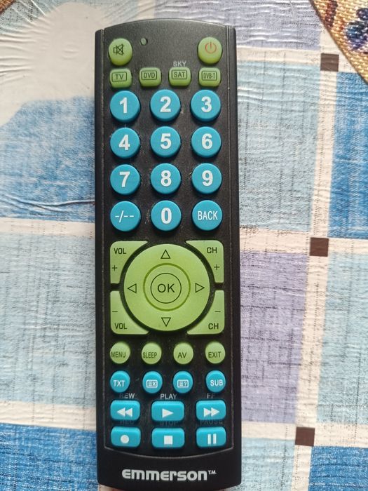 Uniwersalny pilot do telewizorów Emerson