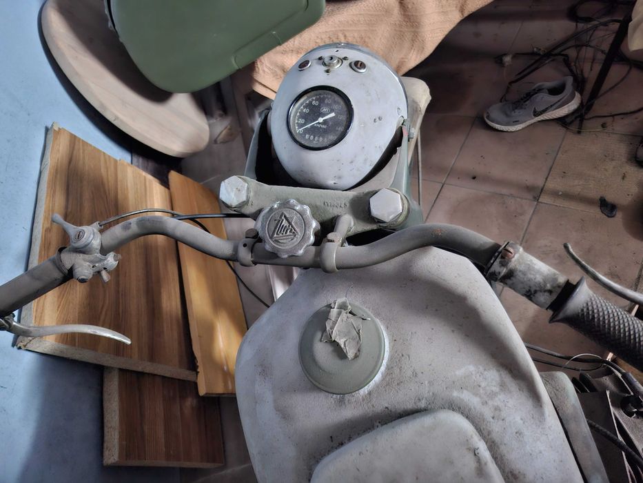 Motocykl m 72 1952 niski blotnik