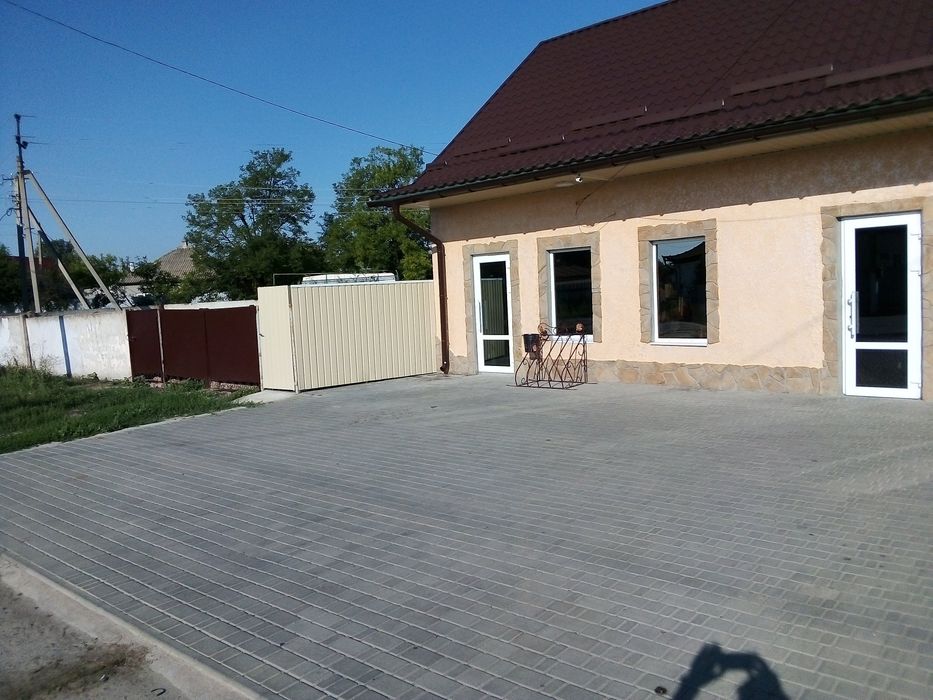 Сдам в аренду нежилое помещение под офис ,салон.