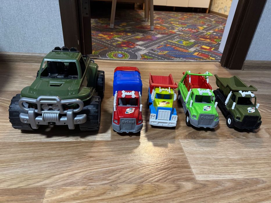 Іграшки. Машинки .  Гелікоптер.Б/у
