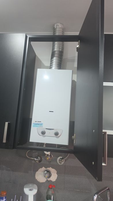 Esquentador ARISTON na garantia com fatura