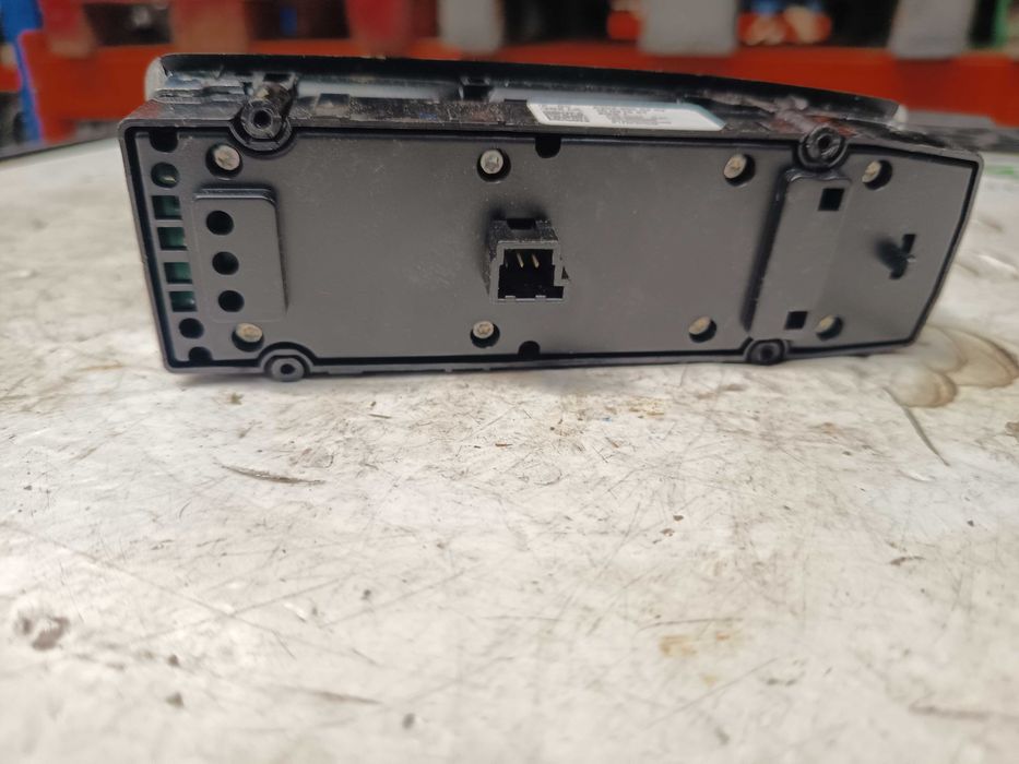 Comutador vidro frente esquerdo MERCEDES-BENZ C-CLASS (W204) C 220 CDI (204.002) A2049055402