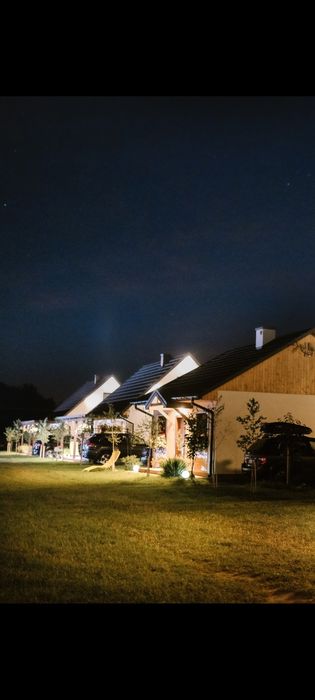|DOSTĘPNY 4-6 WRZEŚNIA | Domki całoroczne z basenem i prywatnym jacuzzi | Noclegi Bałtów | Magiczny Zakątek