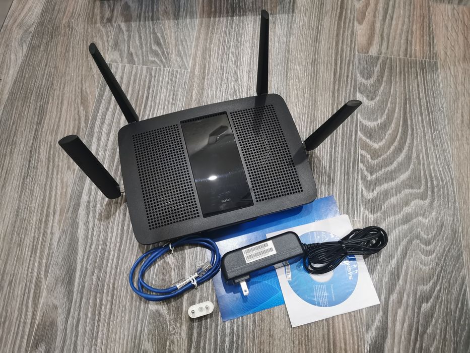 Маршрутизатор Linksys EA8500 Wi-Fi 802.11 ac, 2.4 ГГц, 5 ГГц, USB


Ха