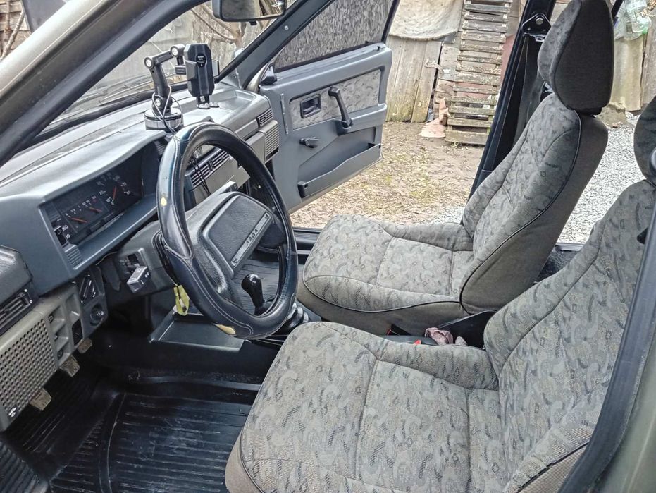 Продам ваз 21099 машина на ходу сів поїхав свіжа страховка