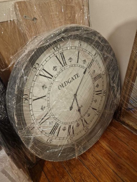 New Wall Clock511802997222287360