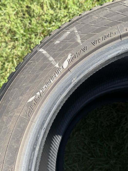 Opony 2 szt 255/50/19. 2 szt 235/55/19. 5mm
