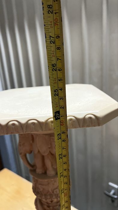 Mesa se apoio Esculpida