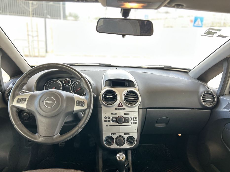 Opel Corsa 1.2 full extras 5 Lugares