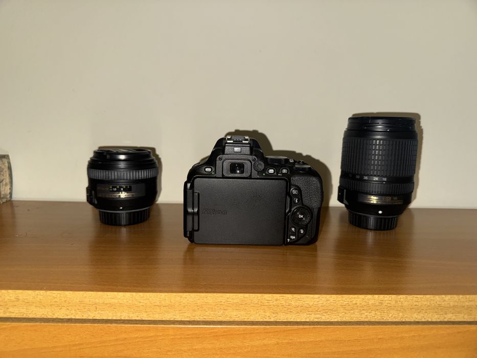 Nikon 5600 + Lentes