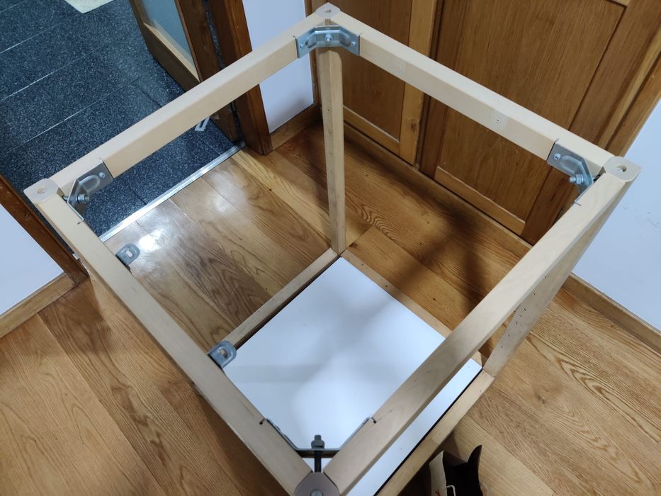 Side table / IKEA workbench64752108527106122