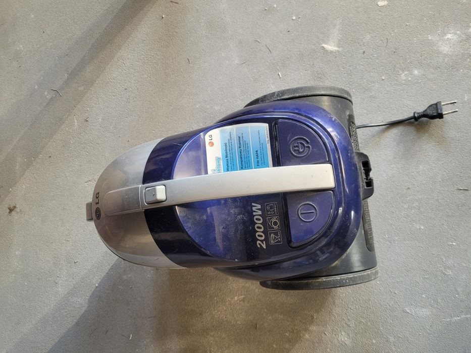 Odkurzacz bezworkowy lg vc4920nnt