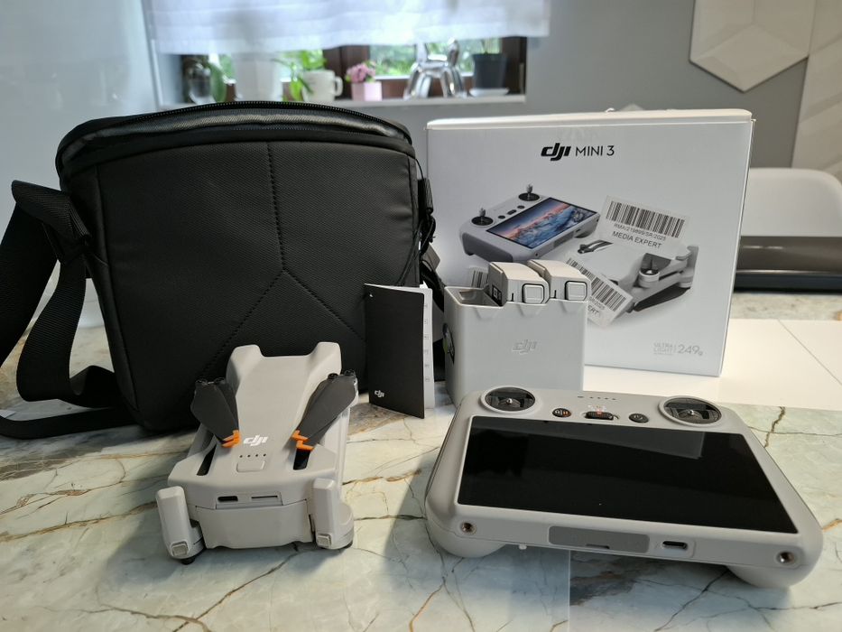 Dron DJI Mini 3 stan jak nowy gwarancja